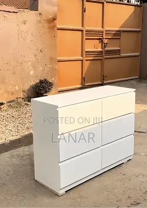 Photo - Chest of Drawers