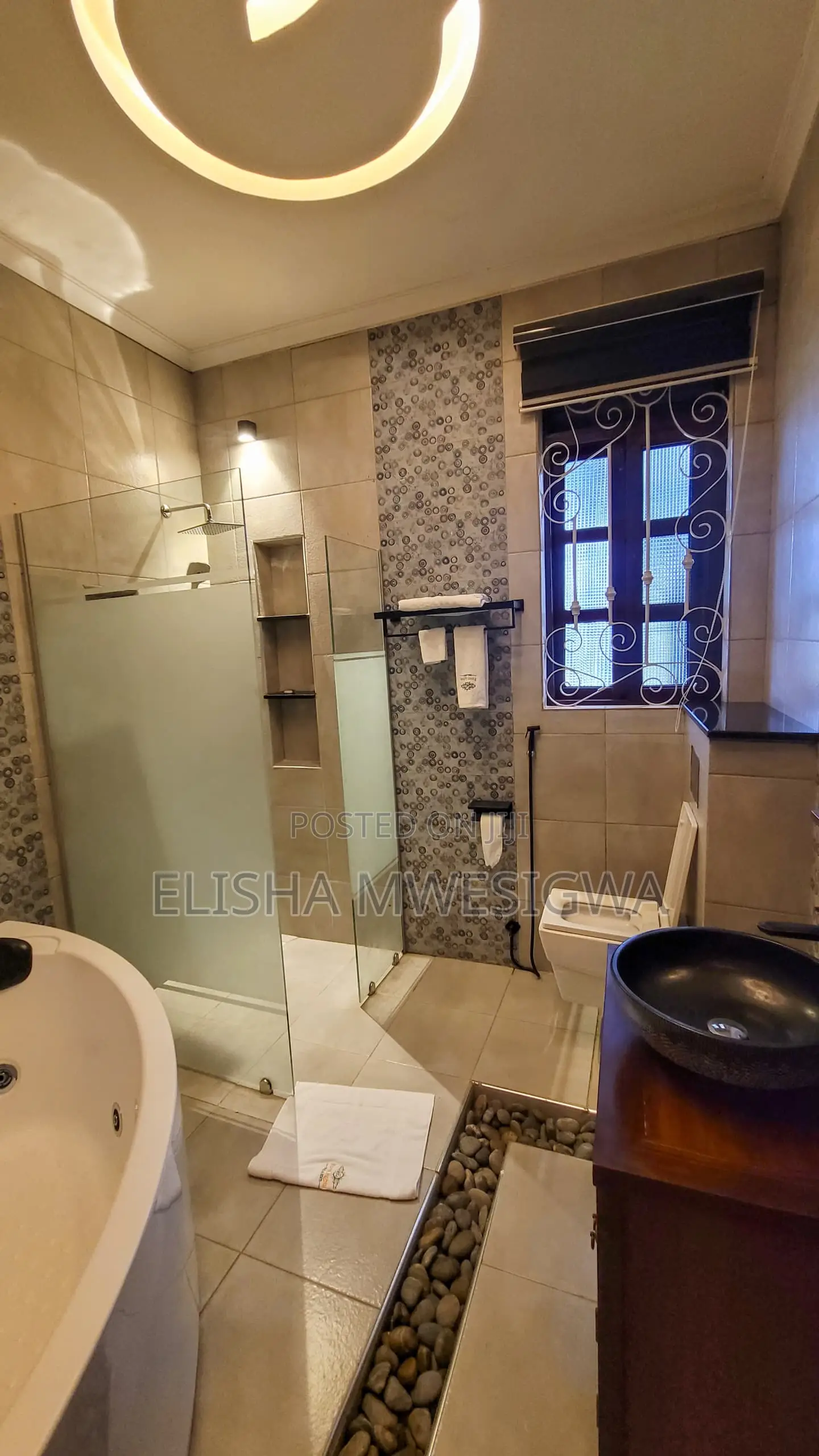 Furnished 4bdrm House in Kira for rent