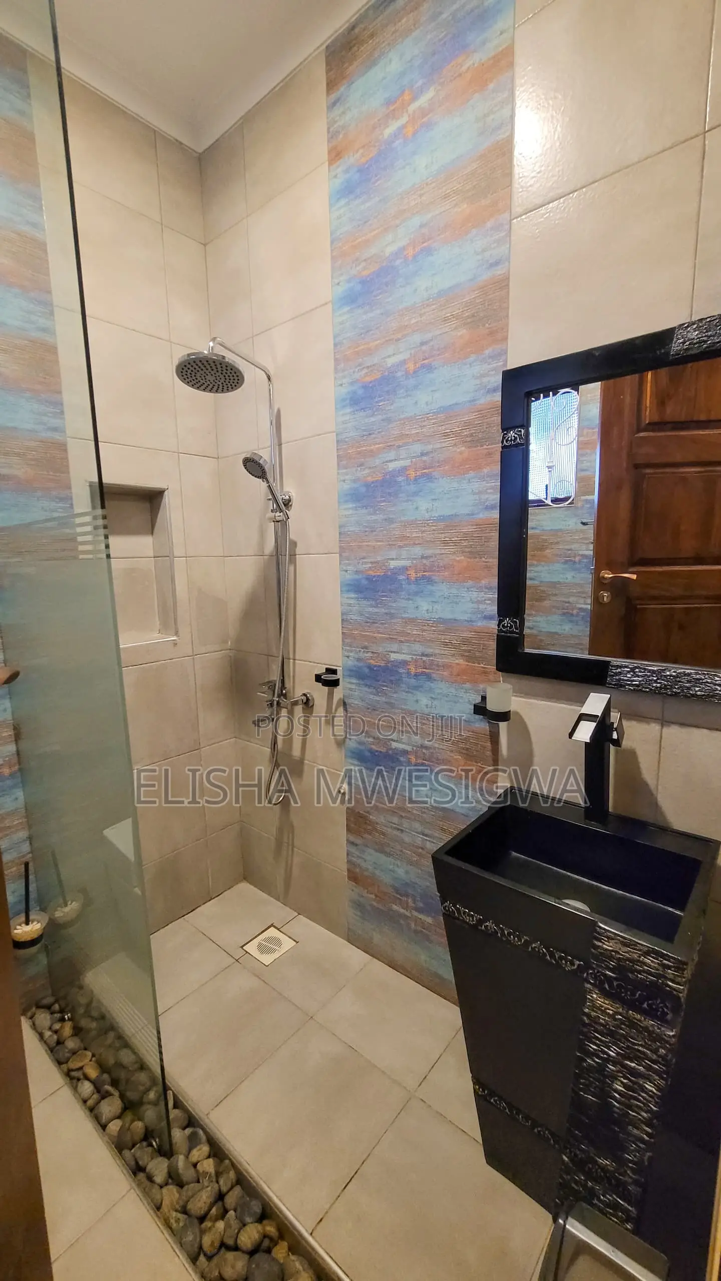 Furnished 4bdrm House in Kira for rent