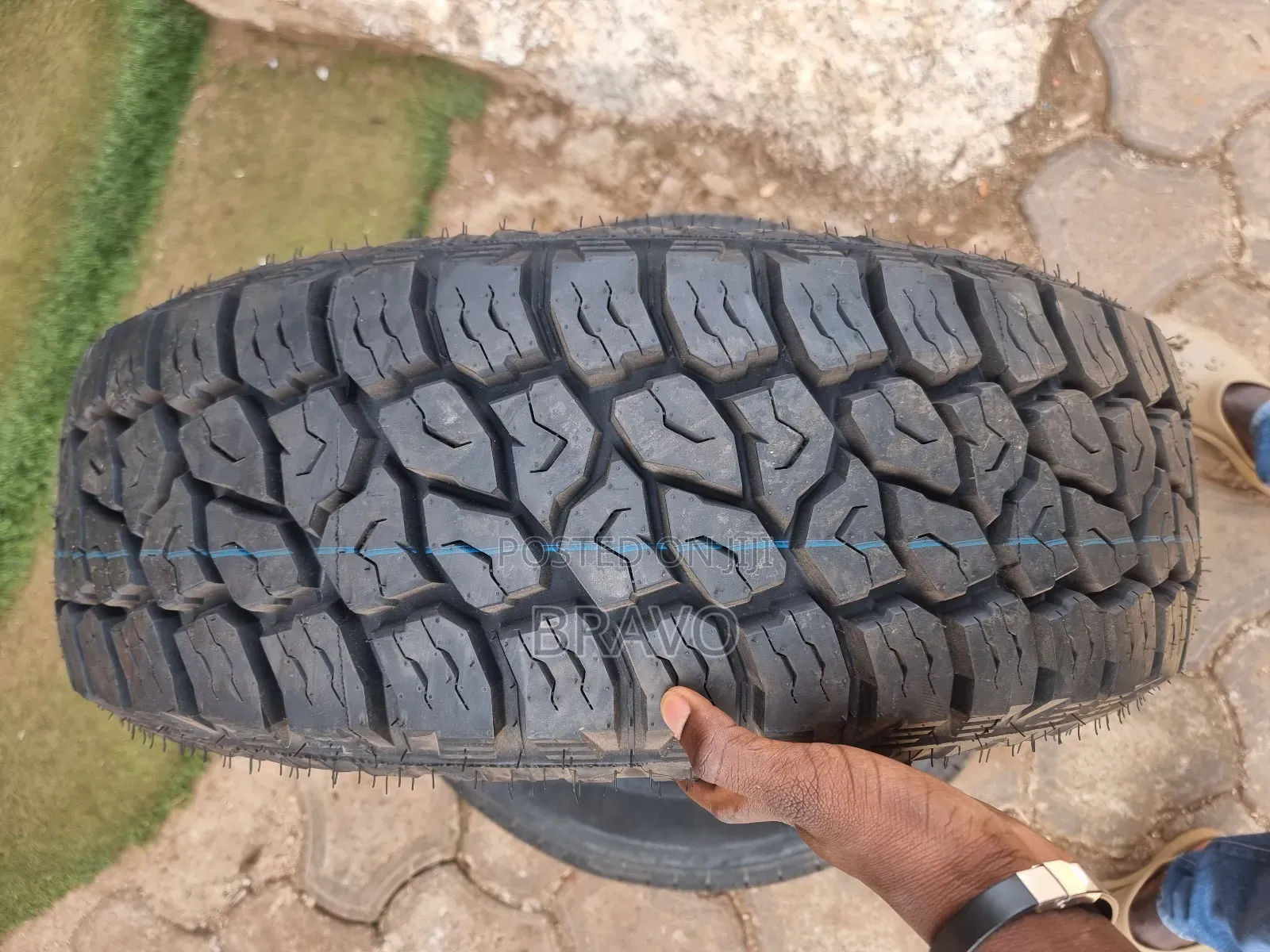235/65r18 All Terrian Tires for Harrier.