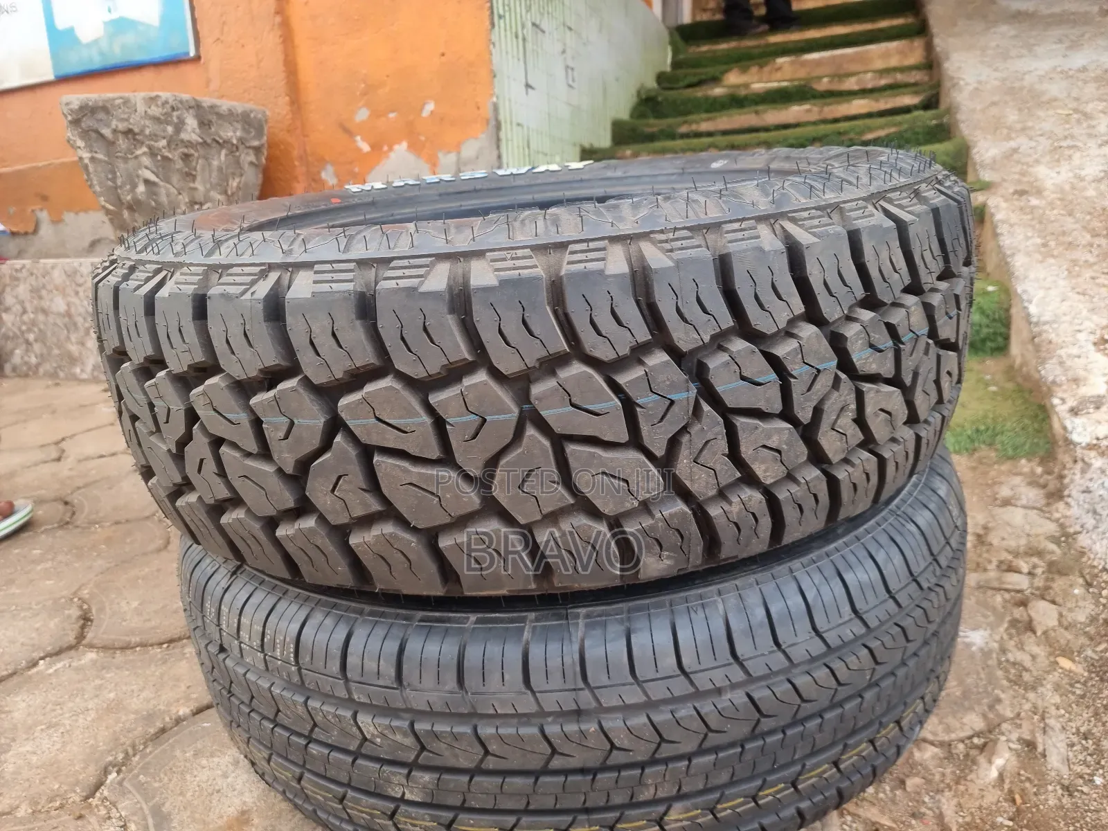 235/65r18 All Terrian Tires for Harrier.