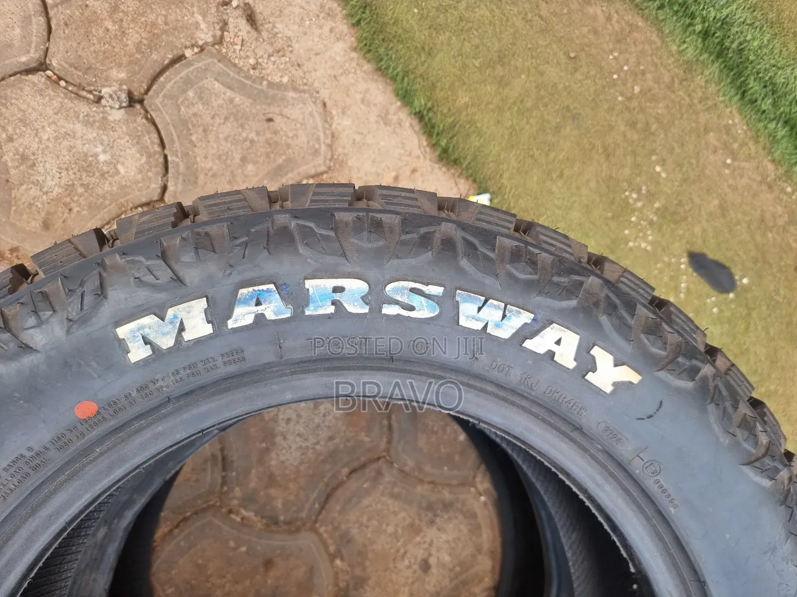 235/65r18 All Terrian Tires for Harrier.