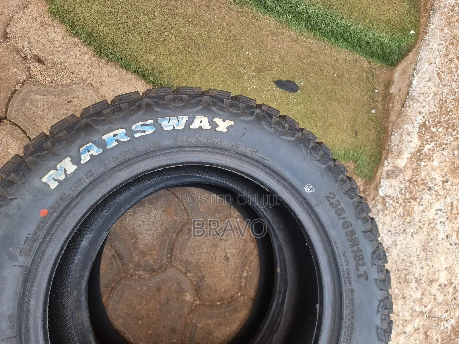 235/65r18 All Terrian Tires for Harrier.