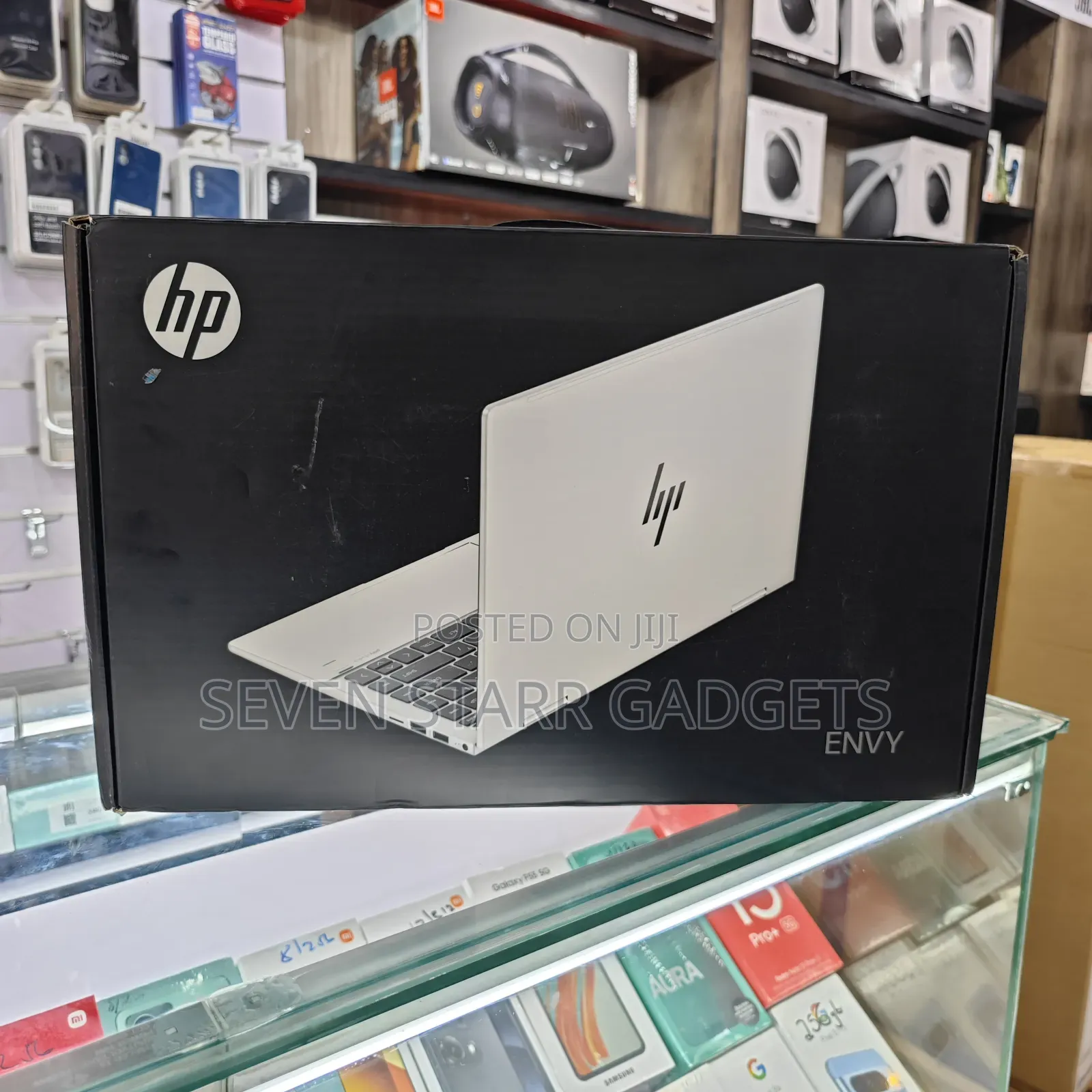 New Laptop HP Envy X360 8GB Intel Core I5 SSD 1T