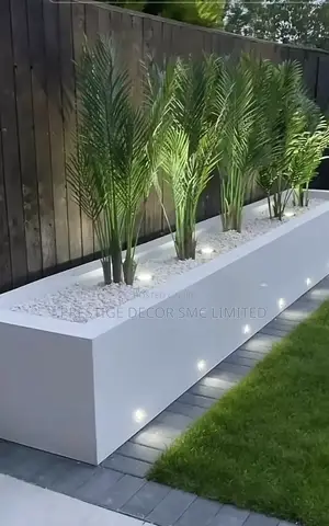 White Green Plant Compound