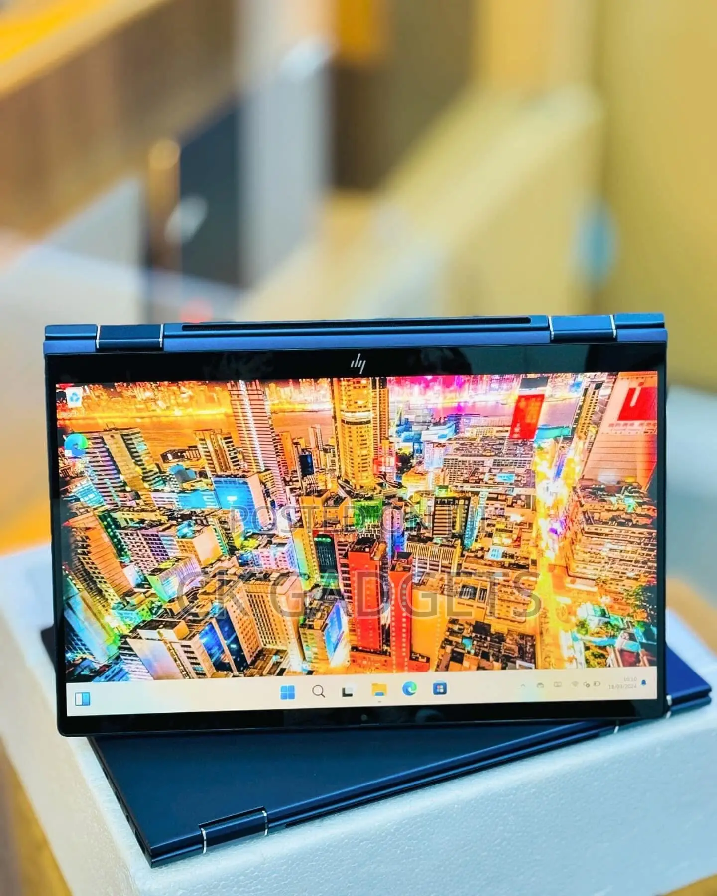 New Laptop HP Dragonfly G4 16GB Intel Core I5 SSD 512GB