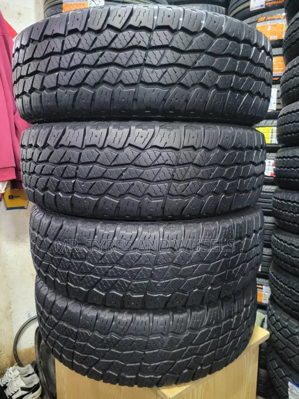 215 70 R16 Used Roadking Tires Argos At08. Almost New Tires