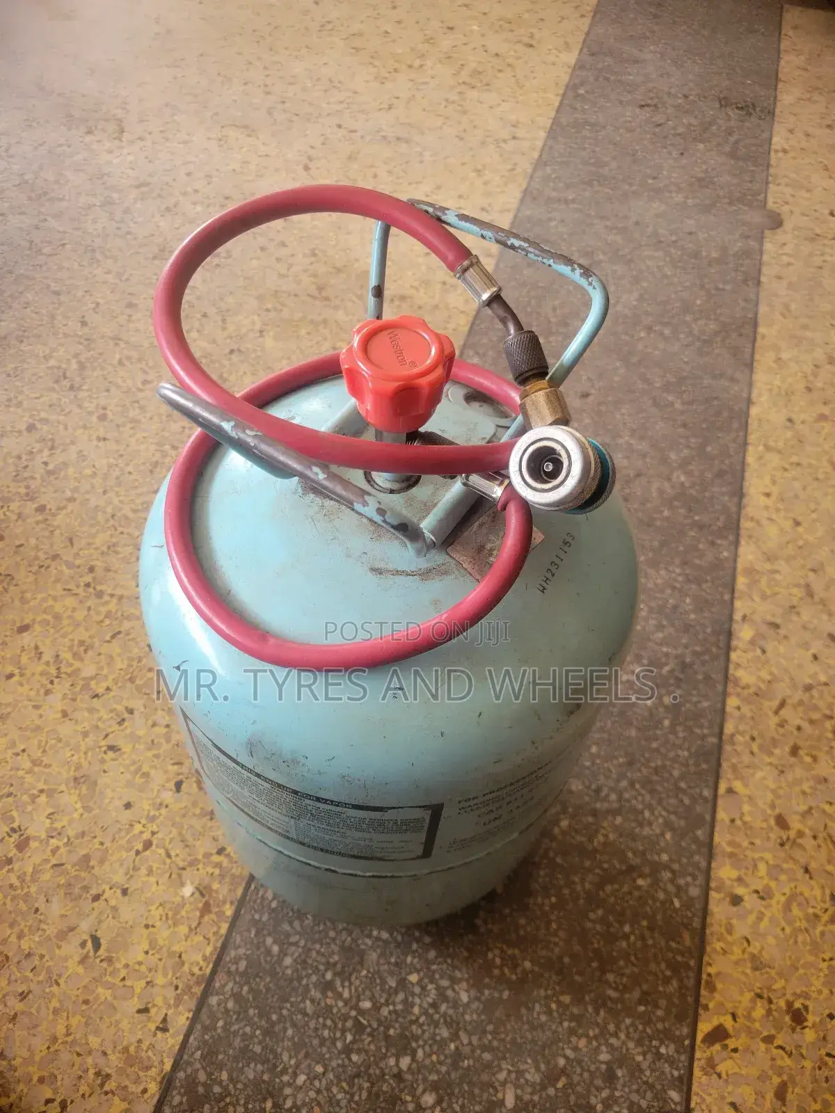 Incase of Any Problem of Ur Ac. Fulling It N Any Leakage 