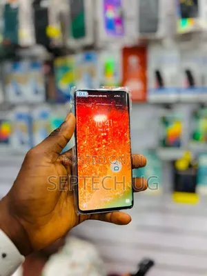 New Samsung Galaxy S10 128 GB Blue