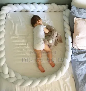 Baby's Crib/Bed Bumper