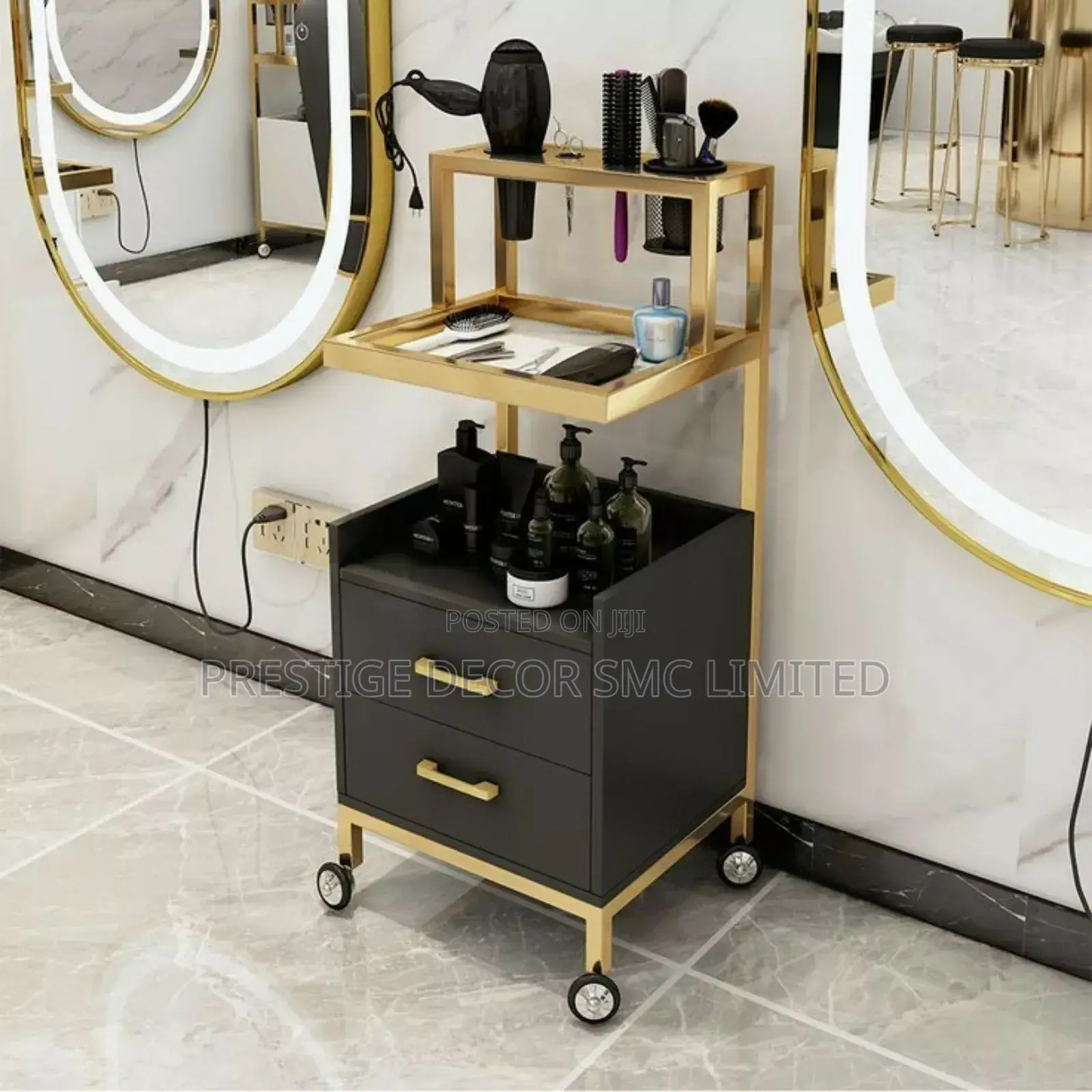 Beautiful Saloon Equipments