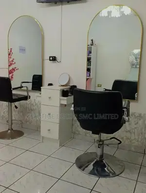 Classy Salon Decor.Majestic.Bb