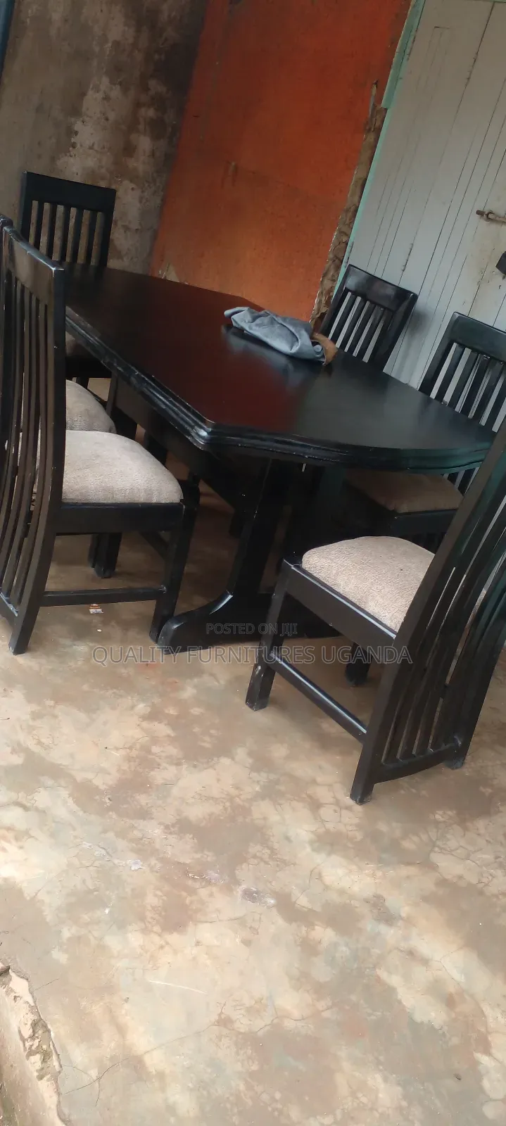 Black Dinning Table