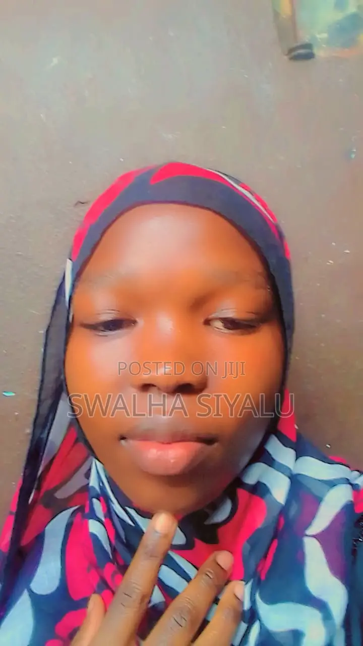 Waitresses to Work in Kampala City Center