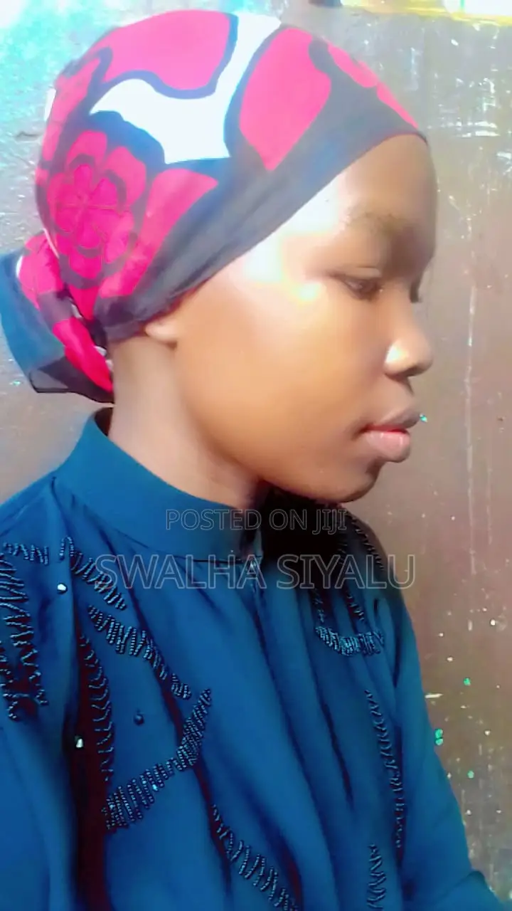 Waitresses to Work in Kampala City Center