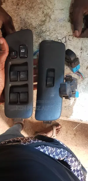 A Set of Door Pannel Switches for Toyota Kluger