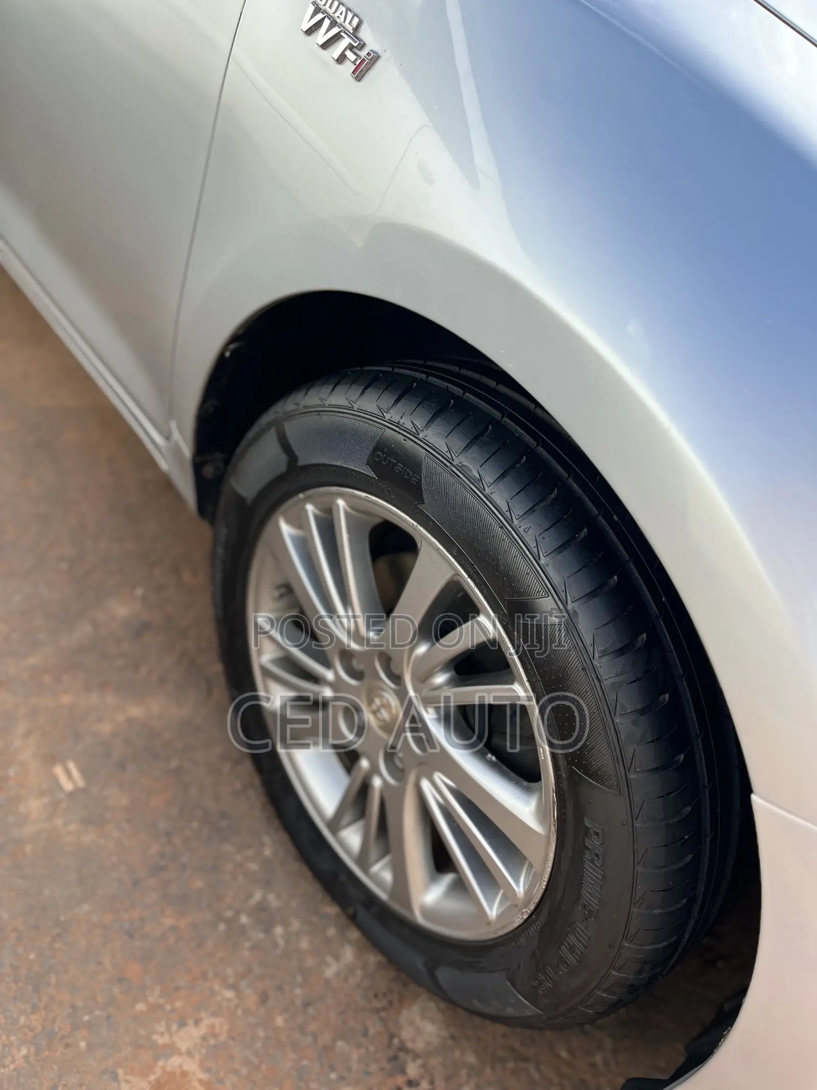 Toyota Camry 2010 Silver