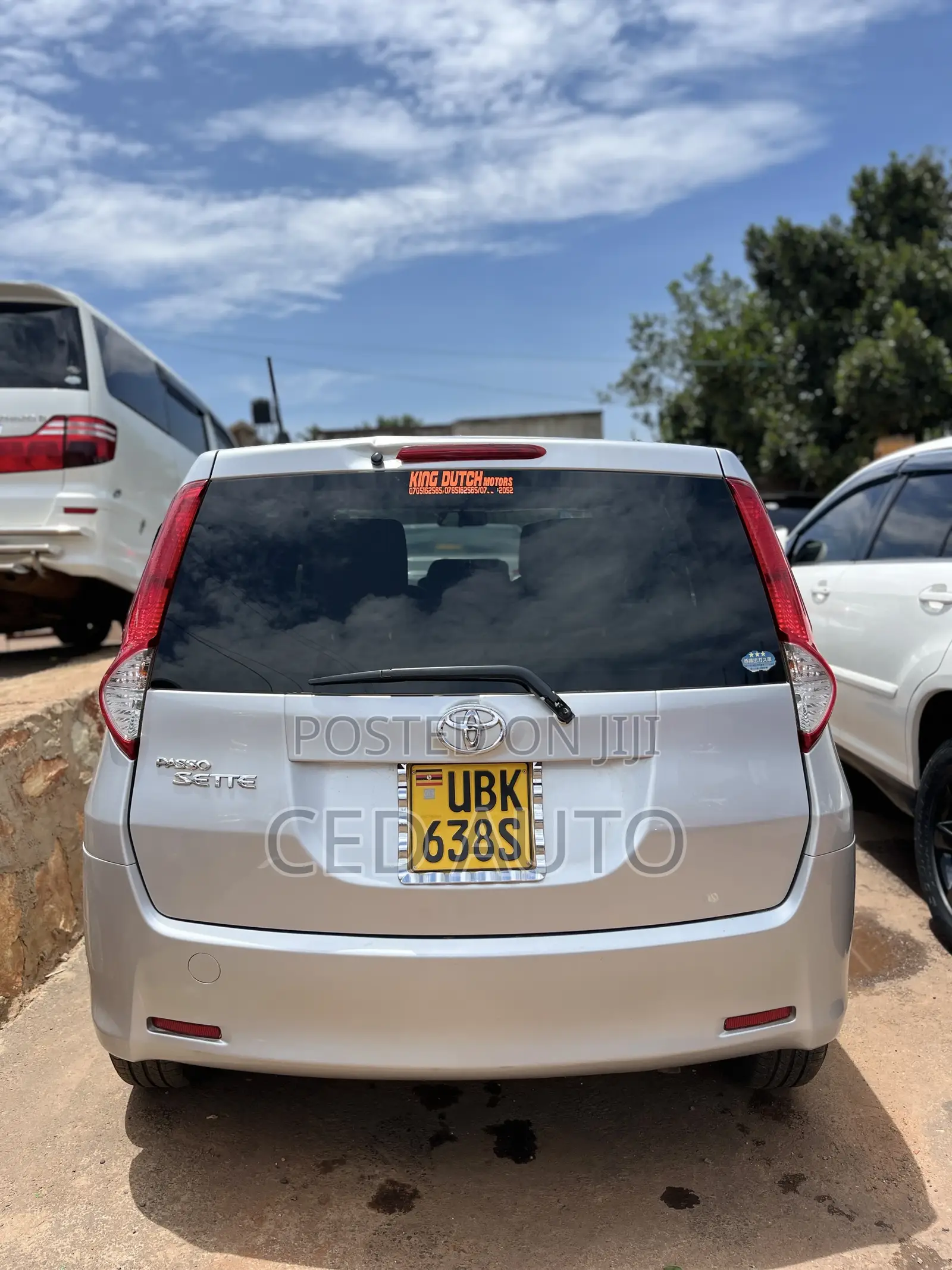 Toyota Passo Sette 2010 Silver