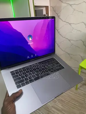 Laptop Apple MacBook Pro 2016 16GB Intel Core i7 SSD 512GB