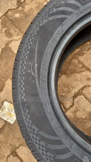 235/65r17 Landrider H/T