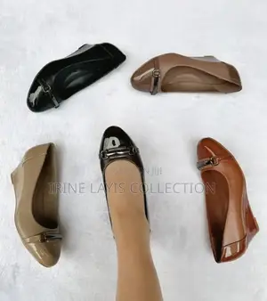 Ladies Wedged Shoes