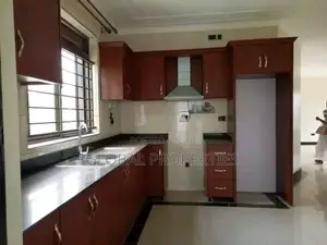 2bdrm Bungalow in Nsawo Estate, Central Division for rent