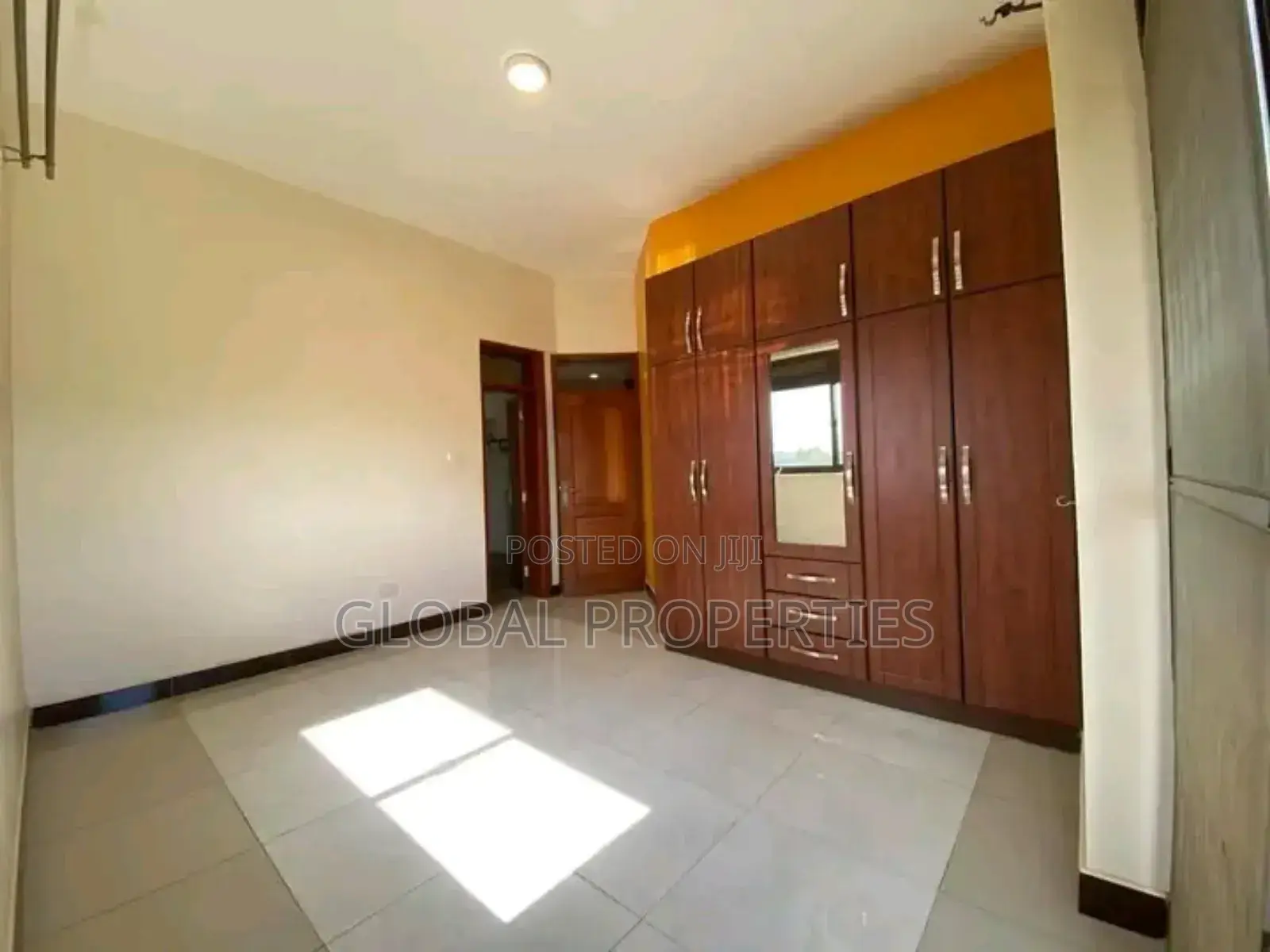 2bdrm Apartment in Kyambongo Rd, Central Division for rent