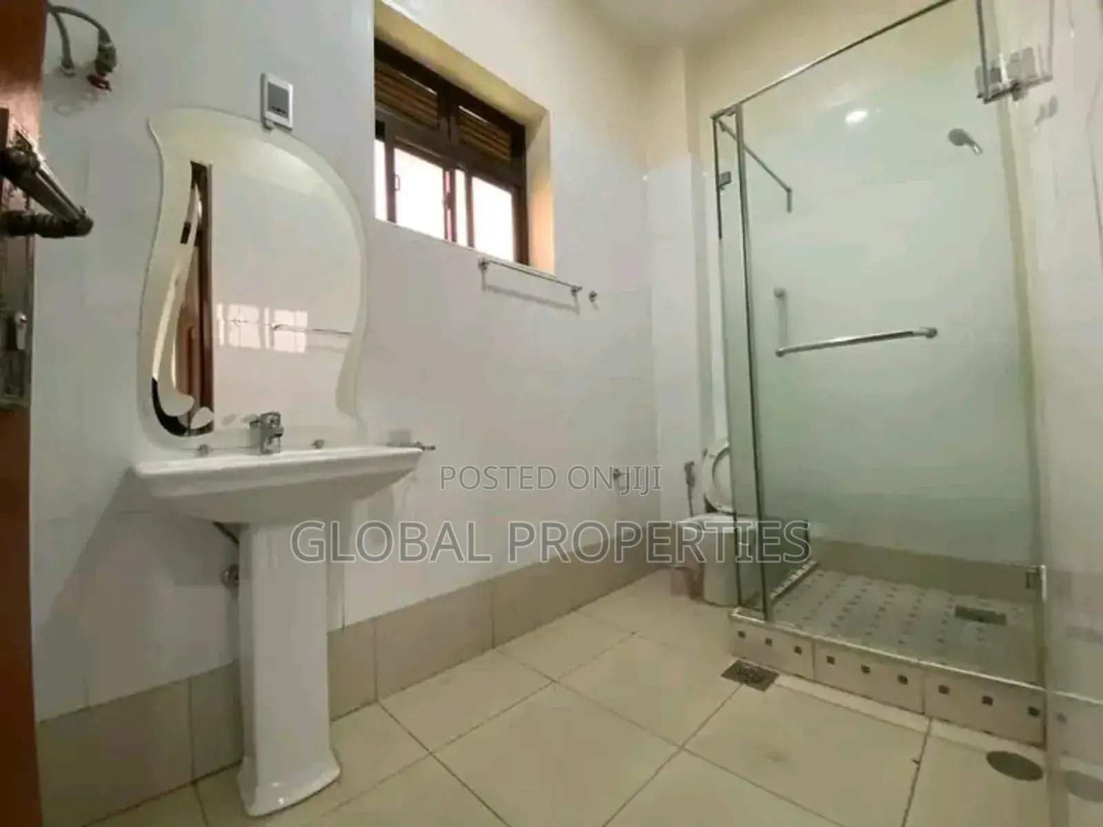 2bdrm Apartment in Kyambongo Rd, Central Division for rent