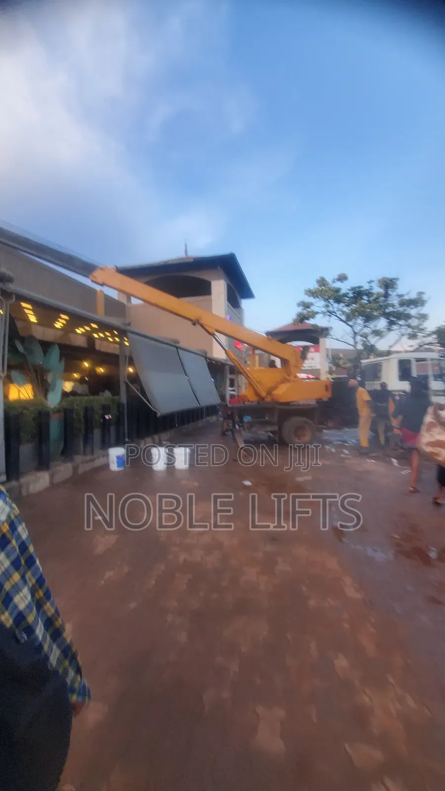 Bucket Cranes for Hire