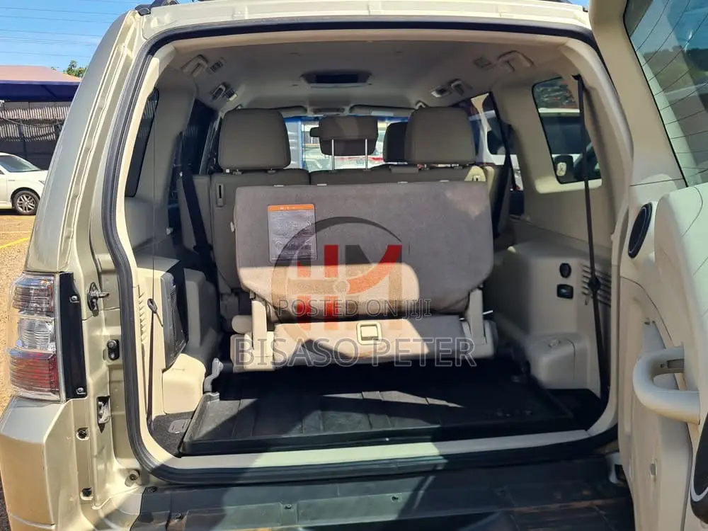 Mitsubishi Pajero V80 3.2 DI-D 2016 Gold