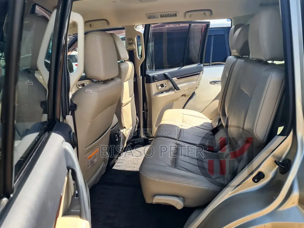 Mitsubishi Pajero V80 3.2 DI-D 2016 Gold