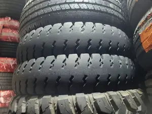 700r15 Original MRF the Type That Deserves on Ur Car.