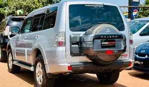 Mitsubishi Pajero 2011 Silver