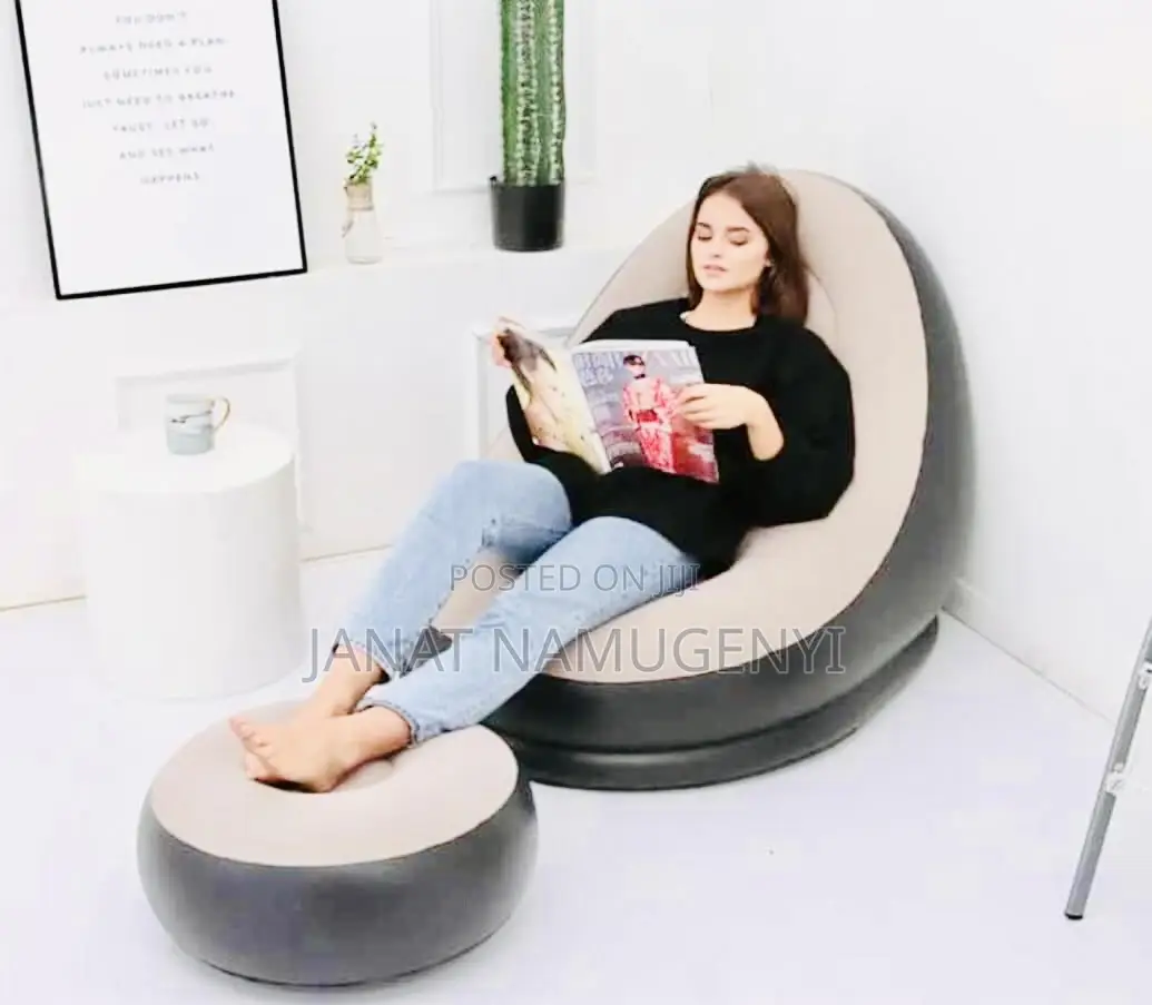 Inflated Air Seat With Leg Resting Place