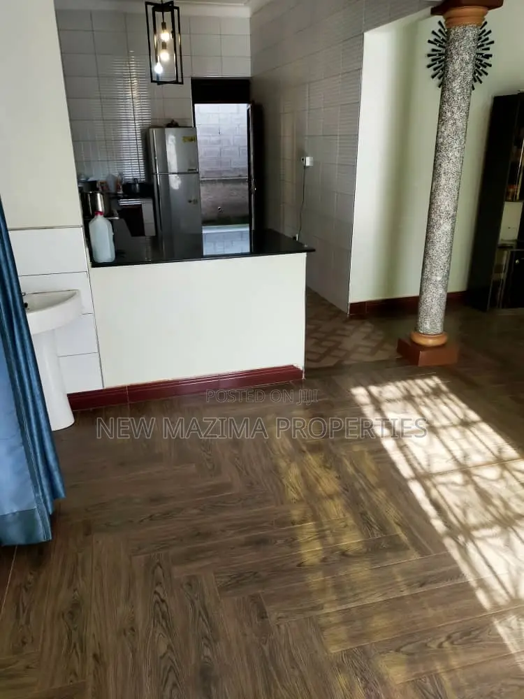 3bdrm House in Kajjansi Ntebe Rd, Division A for sale