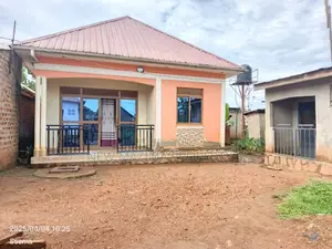 3bdrm House in Bulenga Town, Division A for sale