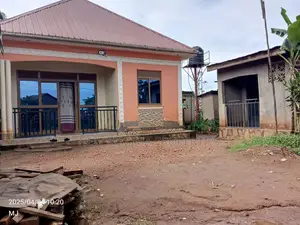 3bdrm House in Bulenga Town, Division A for sale