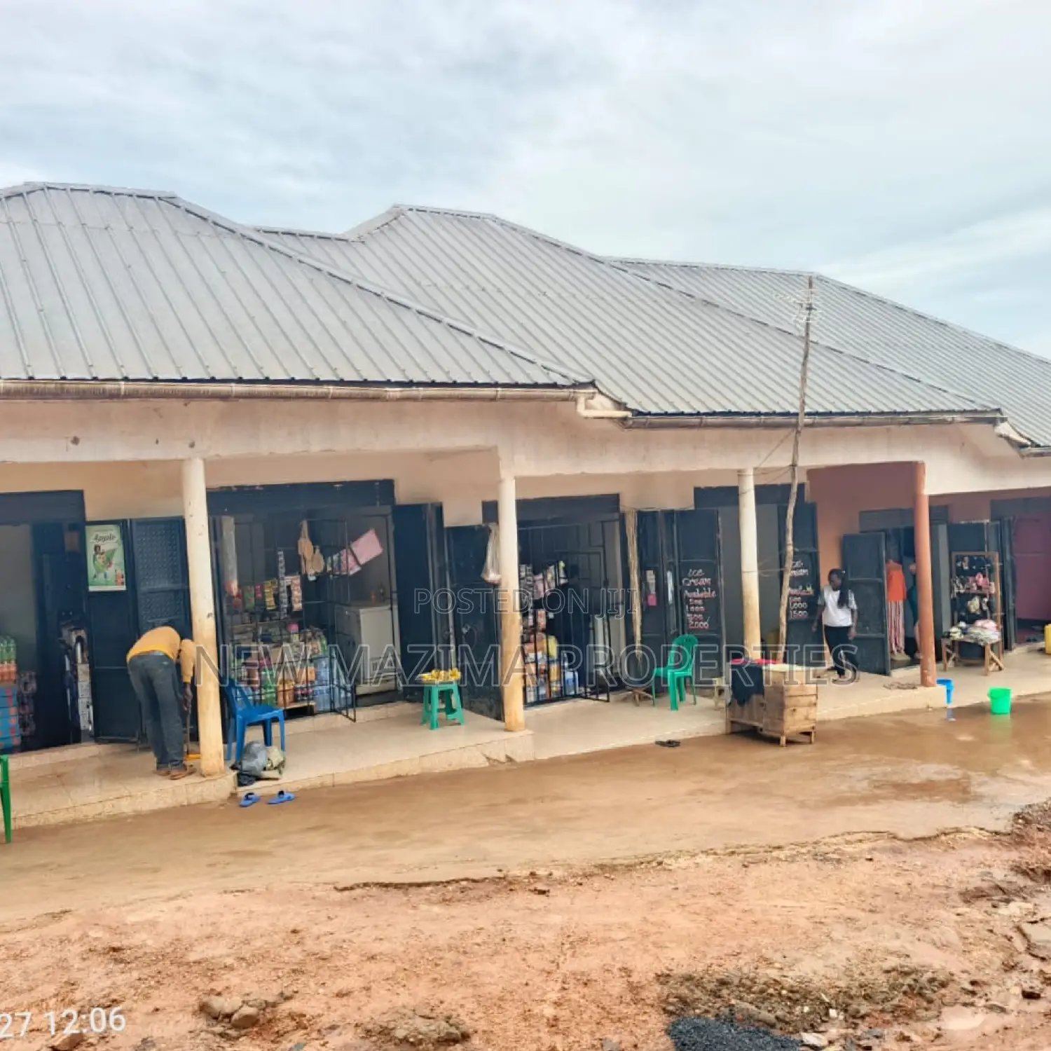 Commercial Shops on Quicksale in the Heart of Bulenga Town