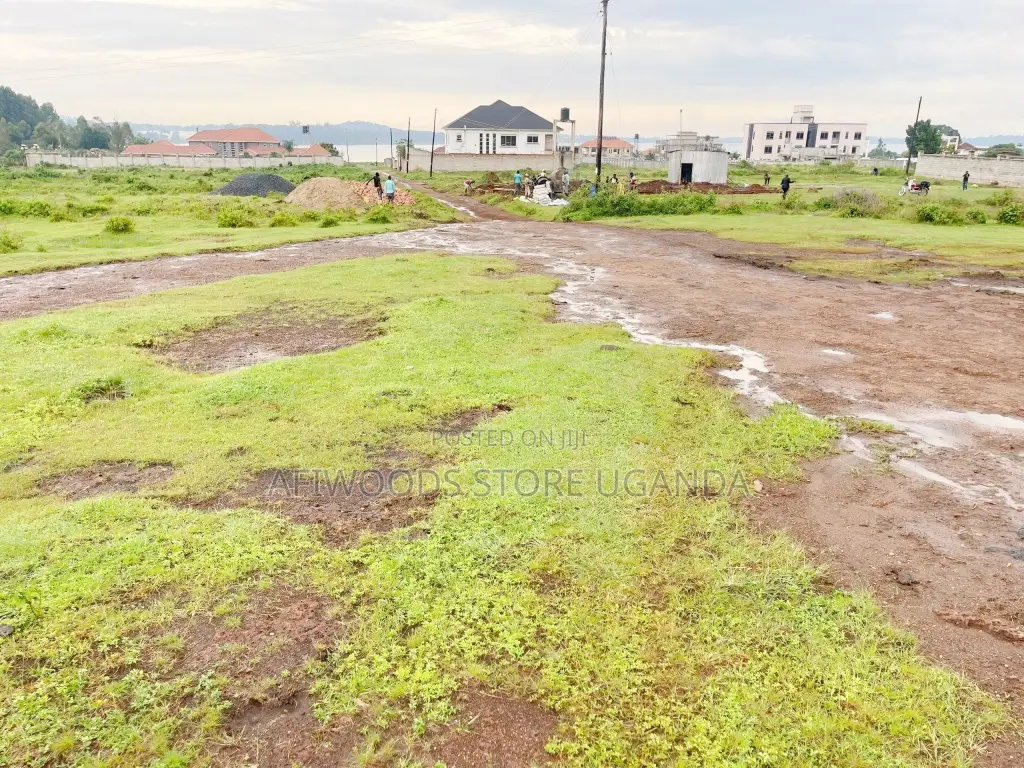 19 Decimals in Nkumba Wih a Land Title and Lake View