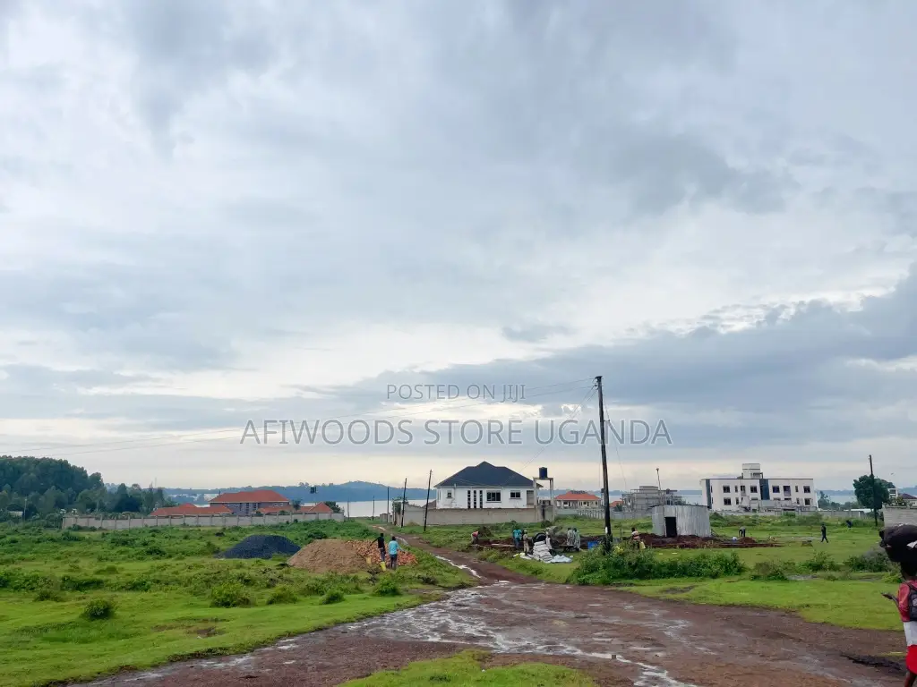 19 Decimals in Nkumba Wih a Land Title and Lake View