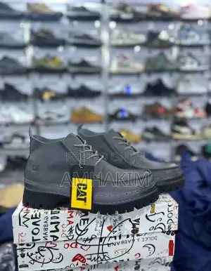 Classic Caterpillar Casual Leather Ankle Boots in Stock
