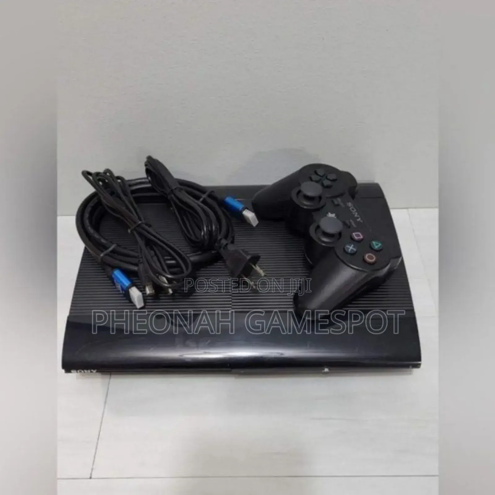 Playstation 3 Ps3 Full Set. 2 Controllers and 2 Games