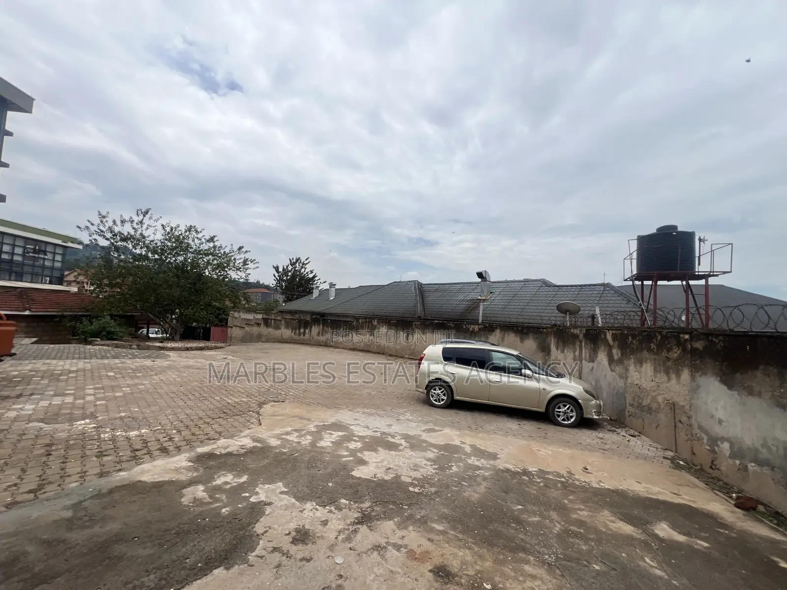 Stand-Alone Warehouse for Rent in Kansanga, 600 SQMS