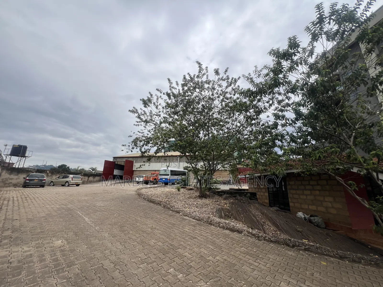 Stand-Alone Warehouse for Rent in Kansanga, 600 SQMS