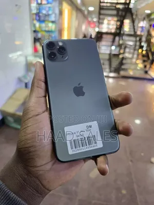 Photo - Apple iPhone 11 Pro Max 64 GB Gray