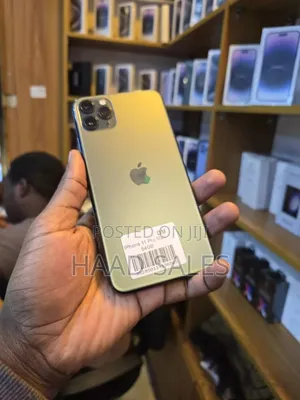 Photo - Apple iPhone 11 Pro Max 64 GB Gray