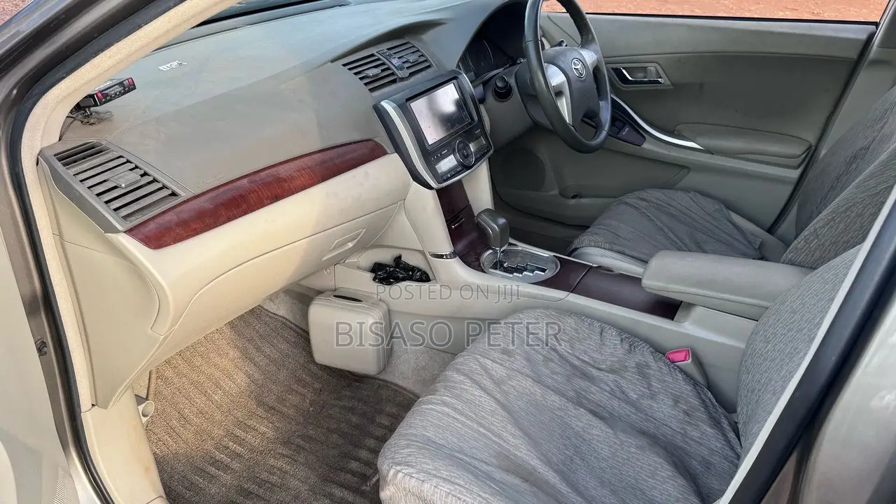 Toyota Premio 1.8 AWD 2011 Gray