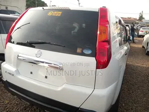 Nissan X-Trail 2010 White