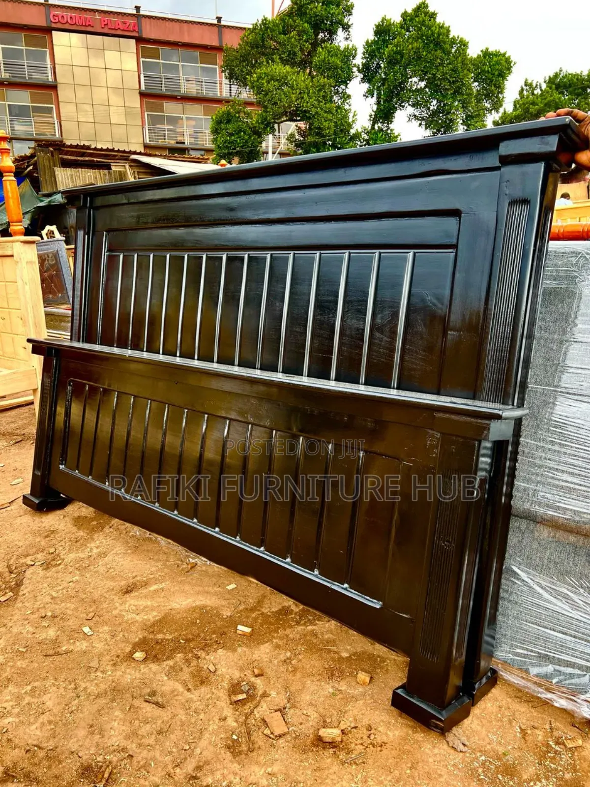 6by6 Bed in Black