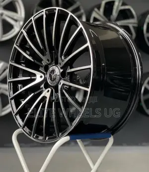 Photo - Mercedes Benz R20 Brand New Sporty Classic Rims